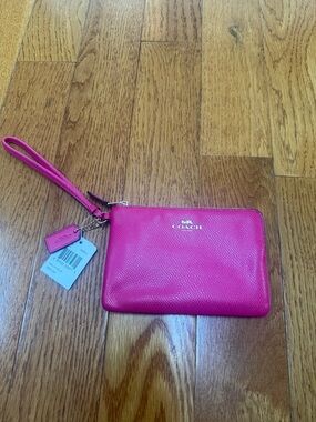 Coach Fuchsia Leather Wristlet NWT